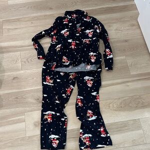 Old Navy Women's Festive Santa Pajama Set - Navy and Red